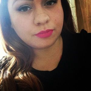 Meet your Posher, Valerie